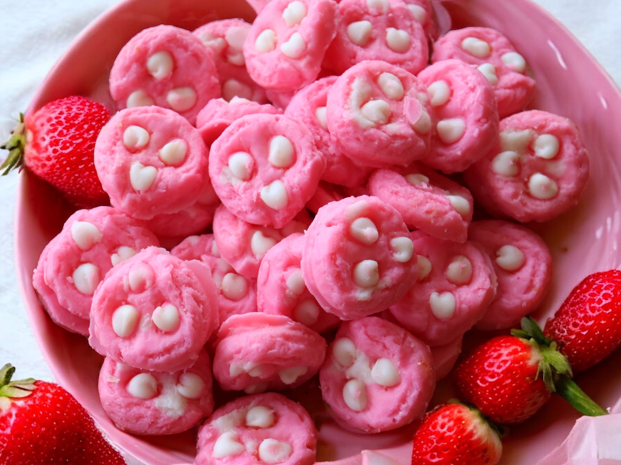 White Chocolate Chip Strawberry Cookie Wax Melts